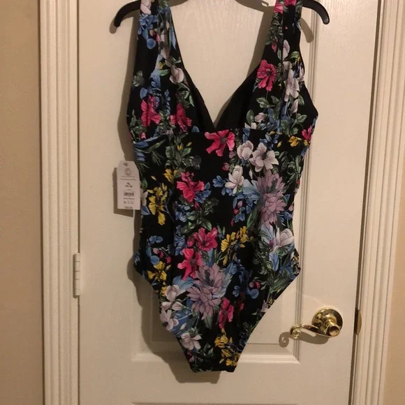 NWT TIME AND TRU ONE PIECE SWIMSUIT  SIZE XL (16 - 18 ) - Picture 3 of 4